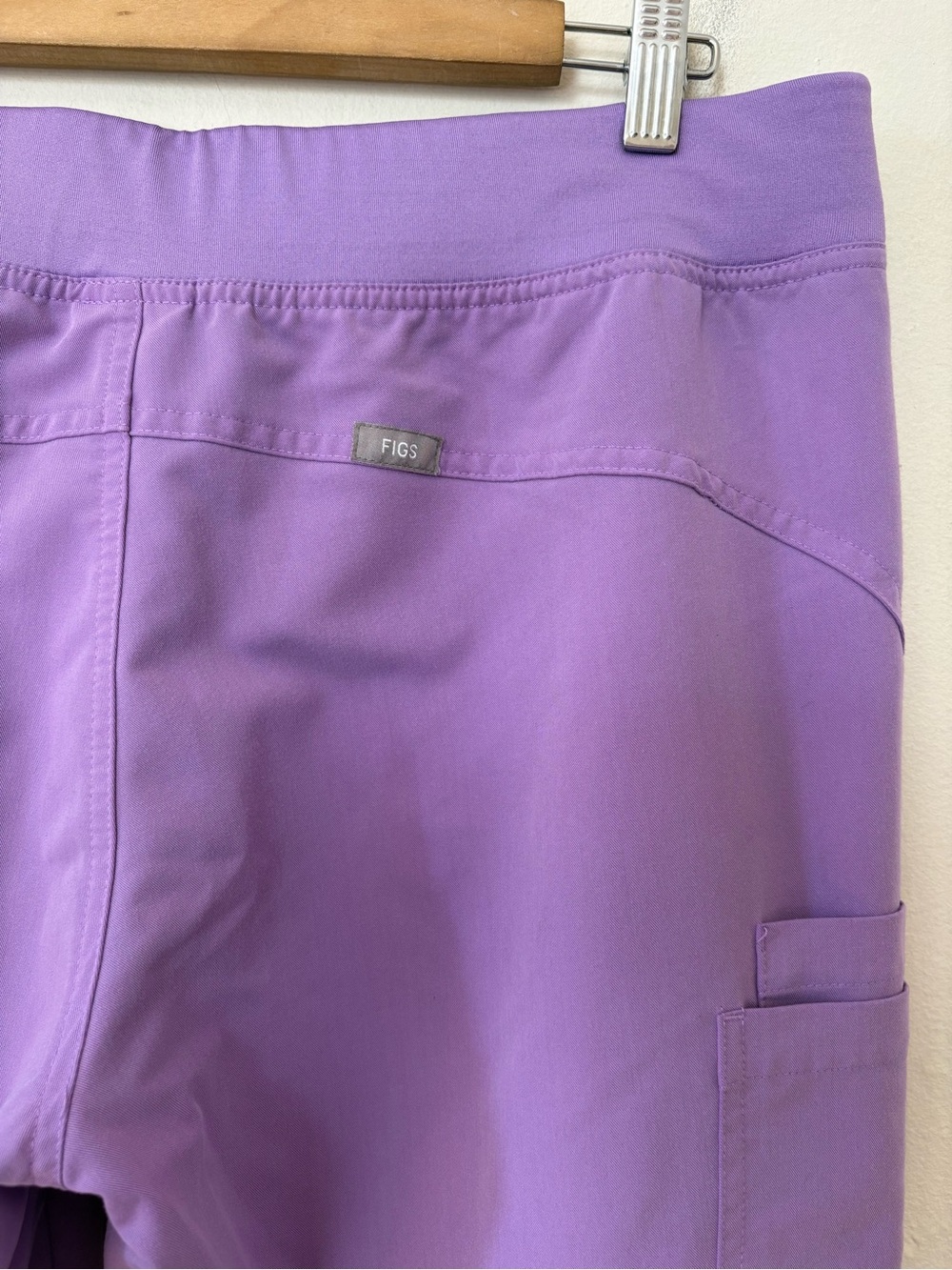 FIGS Kade Cargo Straight Leg Scrub Pants Lilac Dawn #2959 Sz Medium - Picture 11 of 11